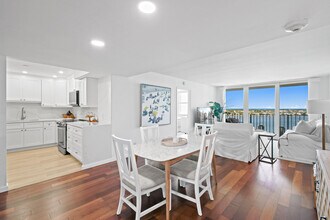 1701 S Flagler Dr in West Palm Beach, FL - Building Photo - Building Photo