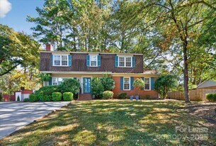 10917 Blue Heron Dr in Charlotte, NC - Building Photo