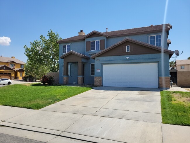38130 Bee Ct in Palmdale, CA - Building Photo - Building Photo