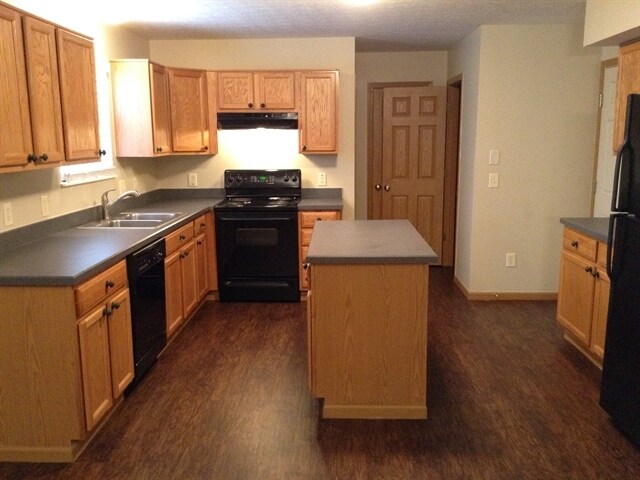 1162 McNeil Dr in Blacklick, OH - Building Photo - Building Photo