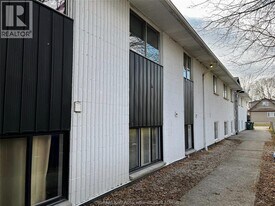 89 Sheldon Ave in Chatham, ON - Building Photo