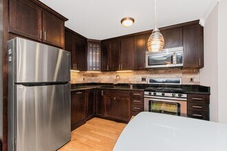 1374 Midland Ave in Yonkers, NY - Building Photo - Building Photo