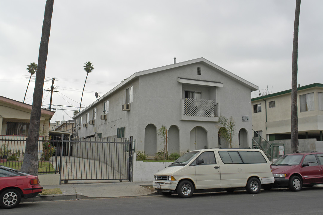 172 N Mariposa Ave in Los Angeles, CA - Building Photo