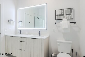 2623 Keene St, Unit 383 in Houston, TX - Foto de edificio - Building Photo