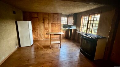 45 Hoppen Rd in New Hartford, CT - Building Photo - Building Photo