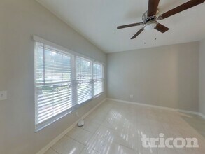 15108 Deer Meadow Dr in Lutz, FL - Building Photo - Building Photo