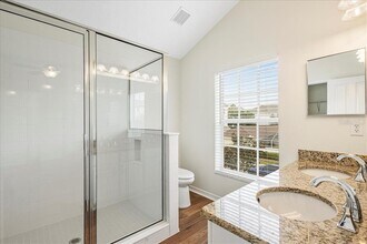 9526 W Park Village Dr in Tampa, FL - Building Photo - Building Photo