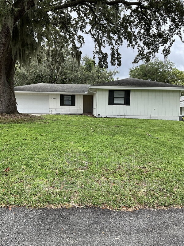 property at 4038 Doral