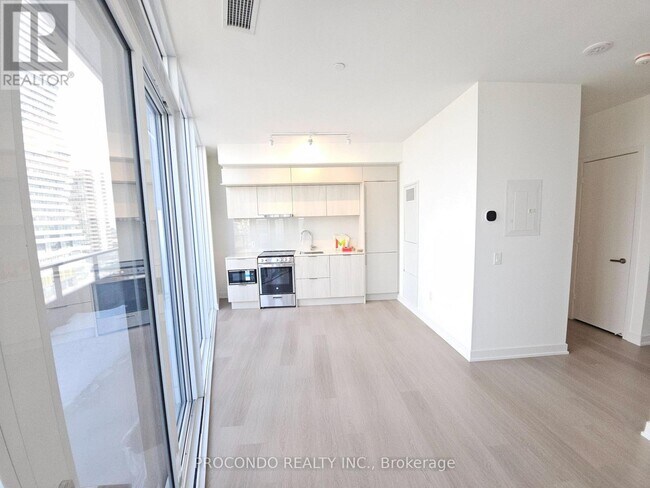 448 Burnhamthorpe Rd W in Mississauga, ON - Building Photo - Building Photo