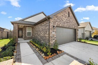 21043 Armstrong County Dr in Cypress, TX - Building Photo - Building Photo