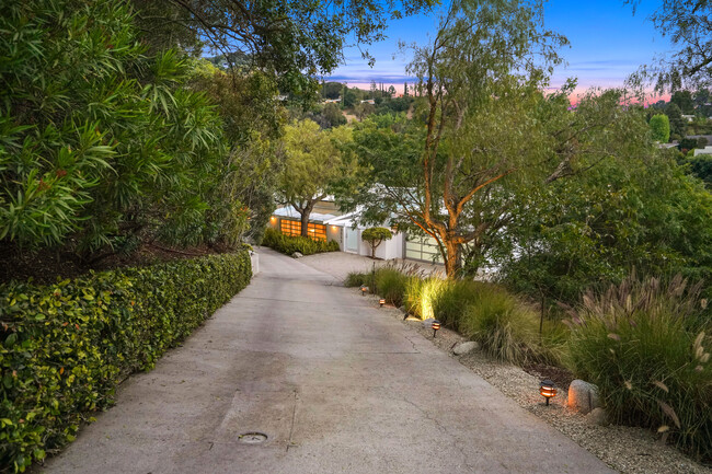 3525 Berry Dr, Unit Views Galore and More