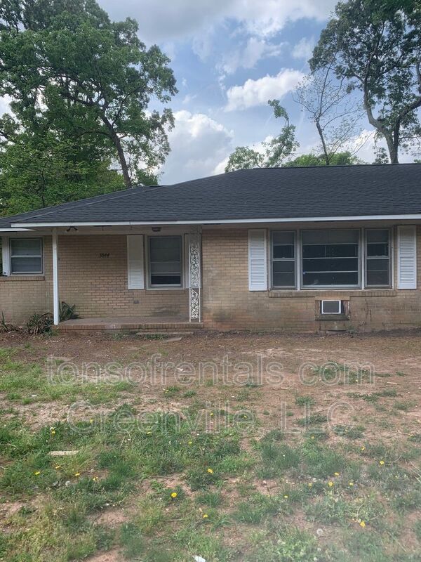 property at 3844 S Pine St