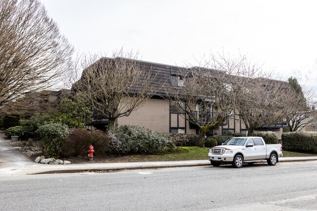 The Cambridge in Vancouver, BC - Building Photo - Building Photo