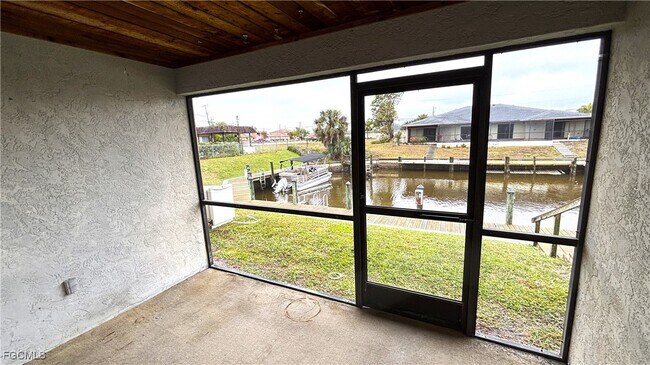 804 Mohawk Pkwy in Cape Coral, FL - Building Photo - Building Photo