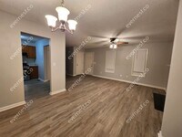 229 Hampton Dr photo'