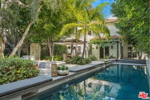 409 S Highland Ave in Los Angeles, CA - Building Photo