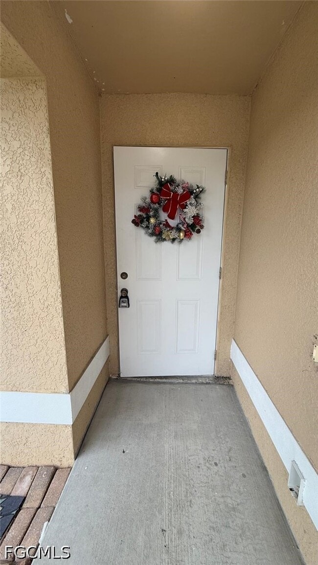 property at 1621 SW 33rd St