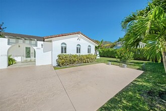 9310 Biscayne Blvd in Miami Shores, FL - Building Photo - Building Photo
