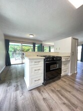 282 Lunalilo Home Rd in Honolulu, HI - Building Photo - Building Photo