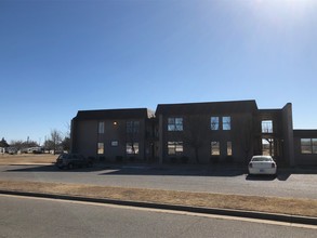 The Palms Apartments in Altus, OK - Building Photo - Building Photo