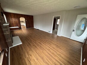 1224 Tulip St in Akron, OH - Building Photo - Building Photo