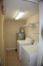 7435 Albany Rd in Ft. Myers, FL - Building Photo - Building Photo