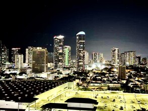 780 Amana St in Honolulu, HI - Foto de edificio - Building Photo