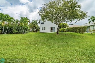 7803 NW 70th Ave in Parkland, FL - Building Photo - Building Photo