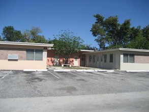 436 NW 15th Way in Fort Lauderdale, FL - Building Photo - Building Photo