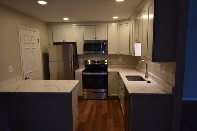 10208A Ashbrooke Ct in Oakton, VA - Building Photo - Building Photo