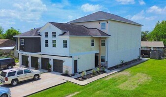 13121 Vickery St in Houston, TX - Building Photo