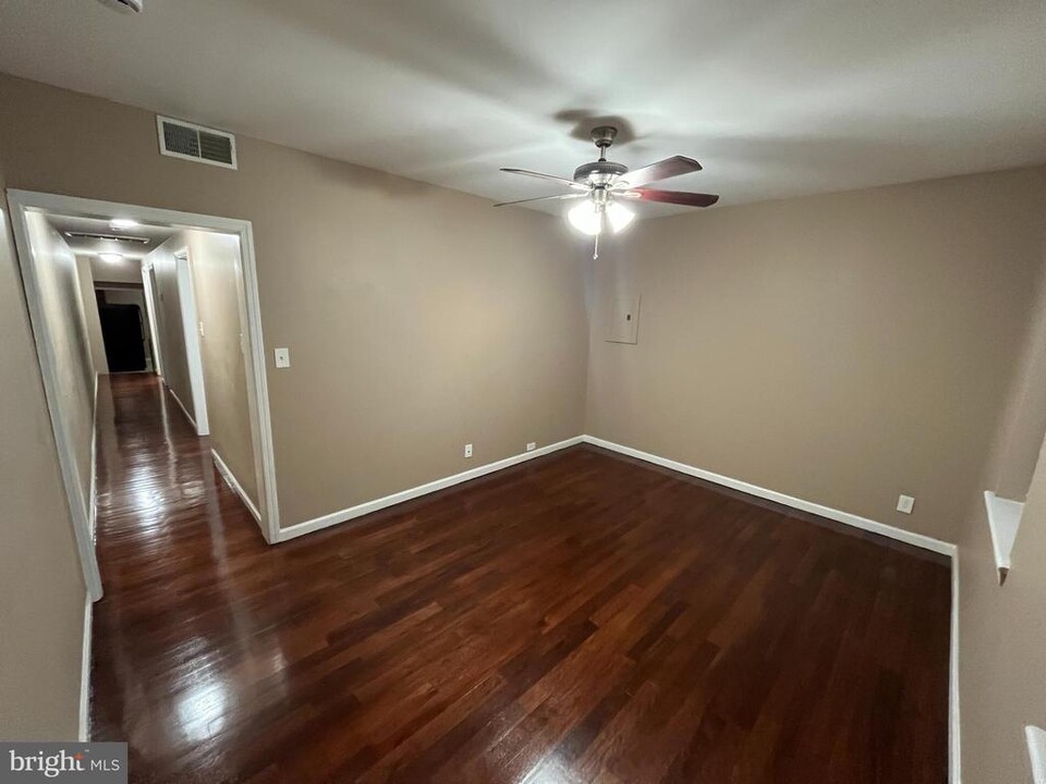 17 Lafayette St-Unit -B in Riverside, NJ - Building Photo