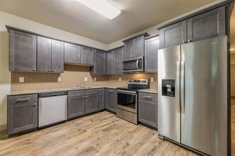509 Eureka St in Weatherford, TX - Building Photo - Building Photo