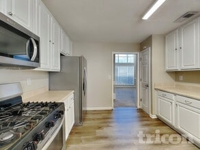 51 Pates Lake Dr in Hampton, GA - Building Photo - Building Photo