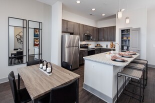 Metro University City in Charlotte, NC - Building Photo