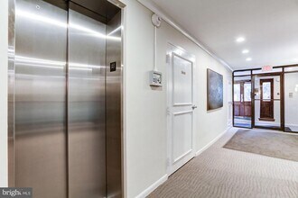 2711 Ordway St NW-Unit -310 in Washington, DC - Building Photo - Building Photo
