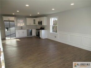 132 E Prospect St in South River, NJ - Building Photo - Building Photo