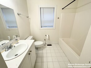 128 Hillside St, Unit #1 in Boston, MA - Building Photo - Building Photo