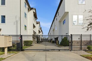 1222 Upton St in Houston, TX - Building Photo