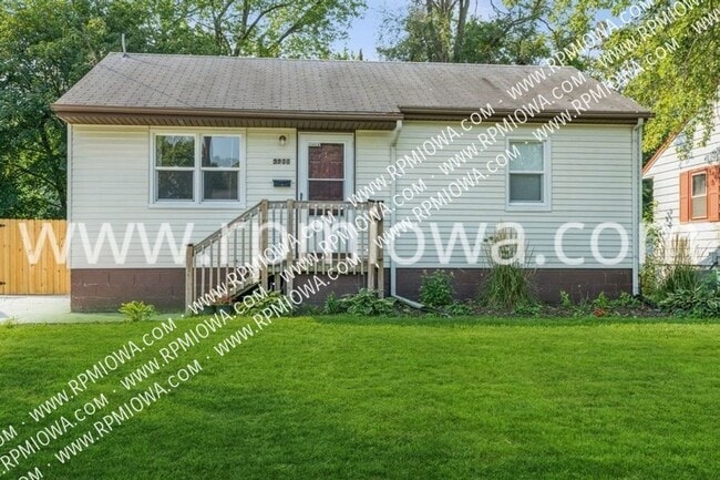 property at 2935 Indianapolis Ave