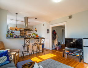 6 Belmont St, Unit 3 in Somerville, MA - Foto de edificio - Building Photo