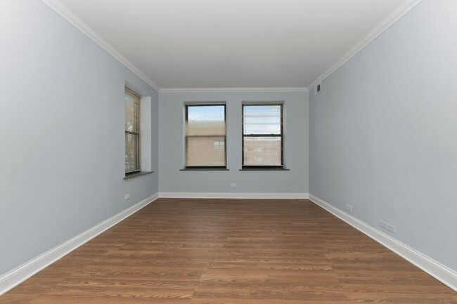 property at 7215 S Yates Blvd