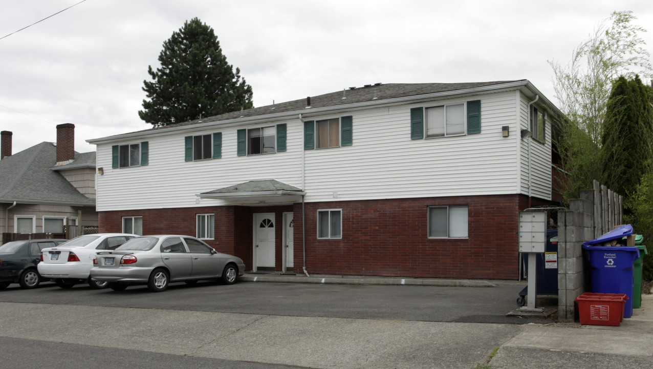 2802 SE 67th Ave in Portland, OR - Building Photo