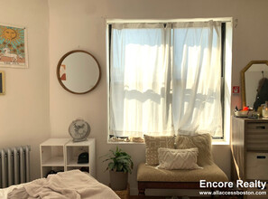 151 Brighton Ave, Unit 10 in Boston, MA - Building Photo - Building Photo