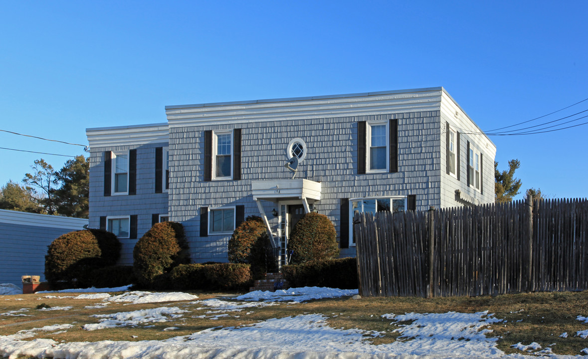 196 Pettingill St in Lewiston, ME - Foto de edificio