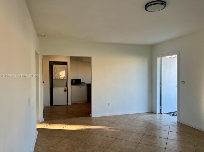 98 NE 71st St in Miami, FL - Building Photo - Building Photo