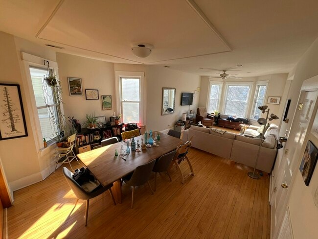 4233 N Central Park Ave