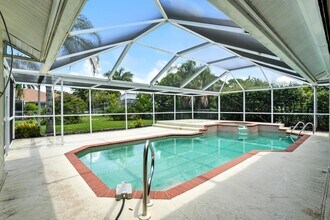 1301 Piper Blvd in Naples, FL - Building Photo - Building Photo