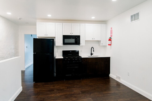 516 S 8th St, Unit 516B in Camden, NJ - Building Photo - Building Photo