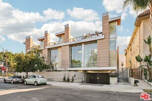 5806 Waring Ave in Los Angeles, CA - Building Photo